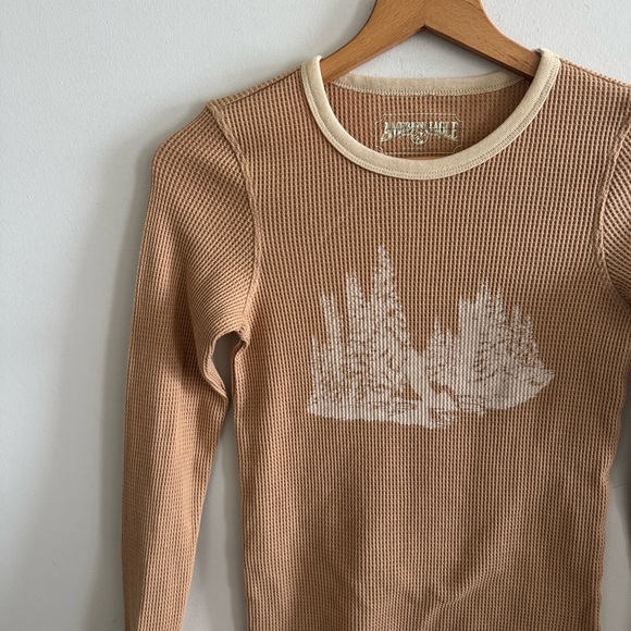 American eagle tan waffle knit long sleeve crewneck ski lodge top size XS - Picture 2 of 5